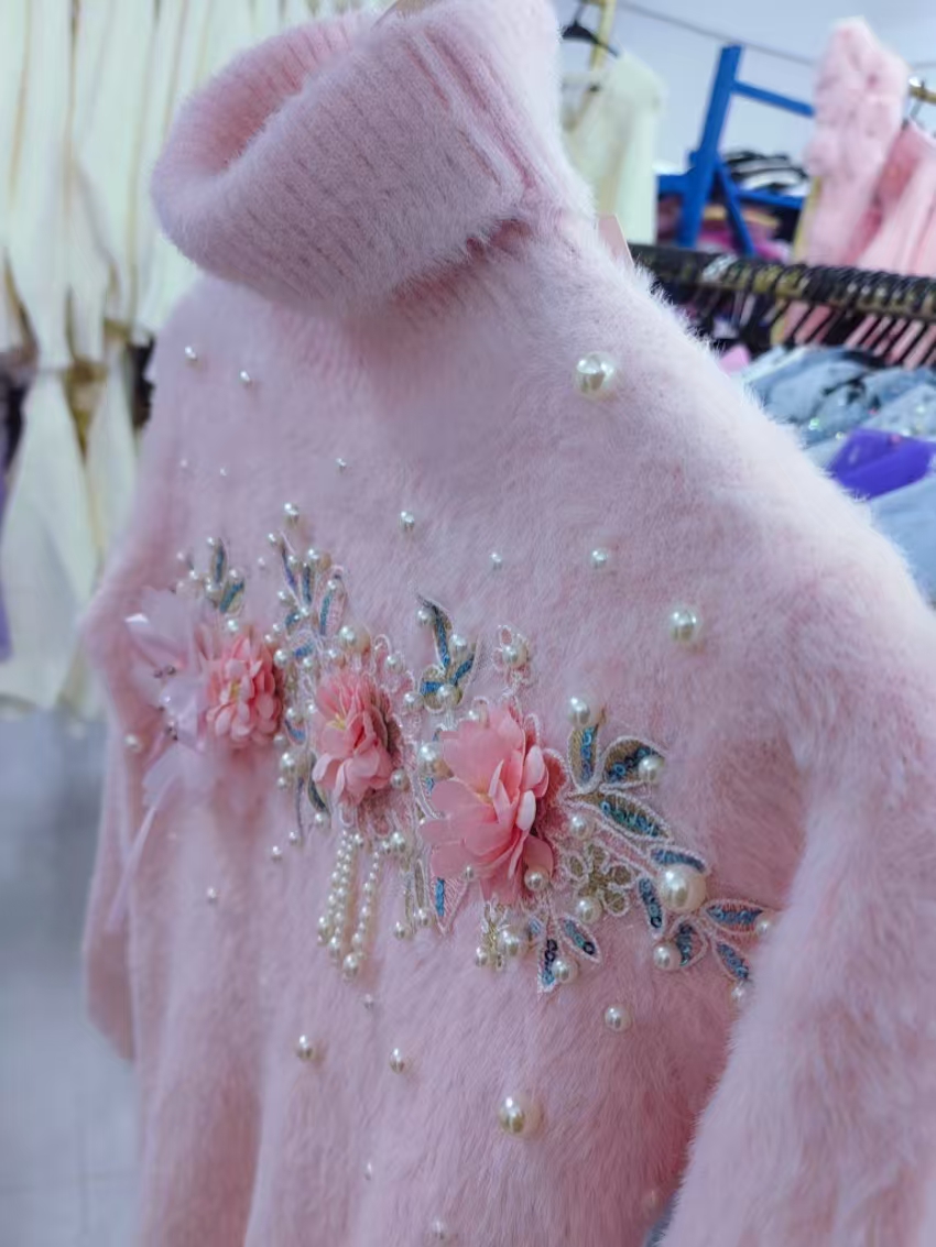 Suéter Rosa de Gola Alta Slim  - Winter Clothing Photo avaliação e preço